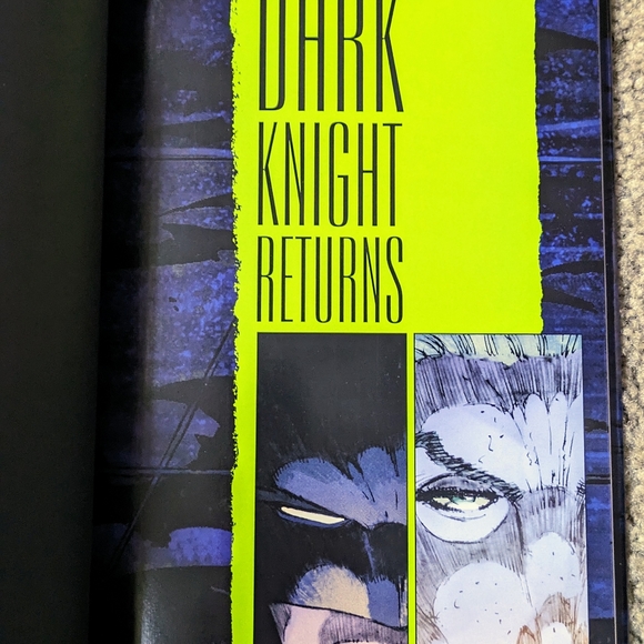Dark Knight Returns Deluxe Edition Batman DC Comics Book Hardcover - Picture 5 of 7